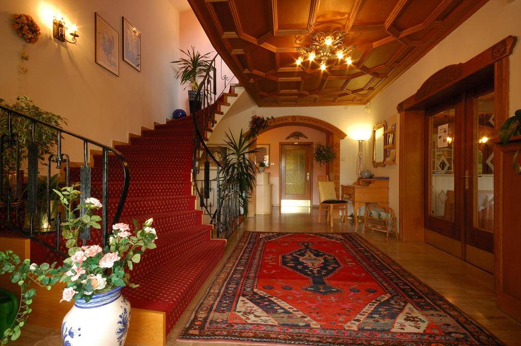 Hotel & Residenz Traubenheim Nalles Exterior photo